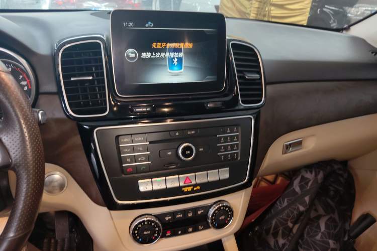 Used Mercedes-Benz GLE 2016 GLE 320 4MATIC Dynamic Edition Audio And AC Panel