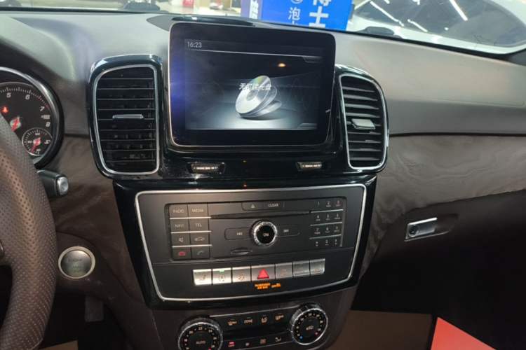 Used Mercedes-Benz GLE 2016 GLE 320 4MATIC Dynamic Edition Audio And AC Panel