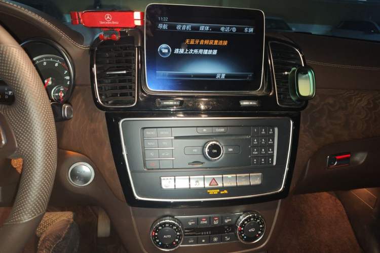 Used Mercedes-Benz GLE 2016 GLE 400 4MATIC Audio And AC Panel