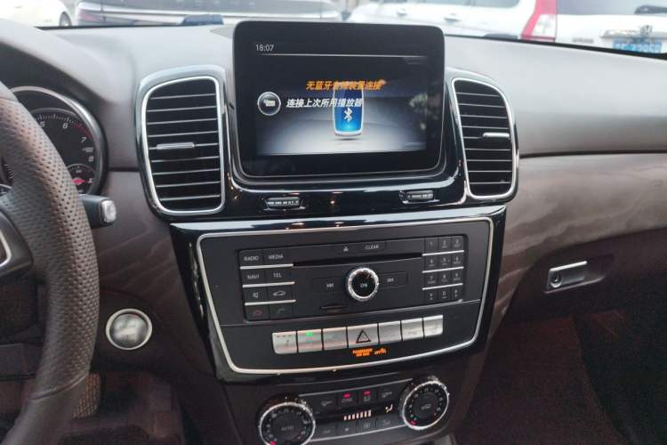 Used Mercedes-Benz GLE 2016 GLE 320 4MATIC Dynamic Edition Audio And AC Panel
