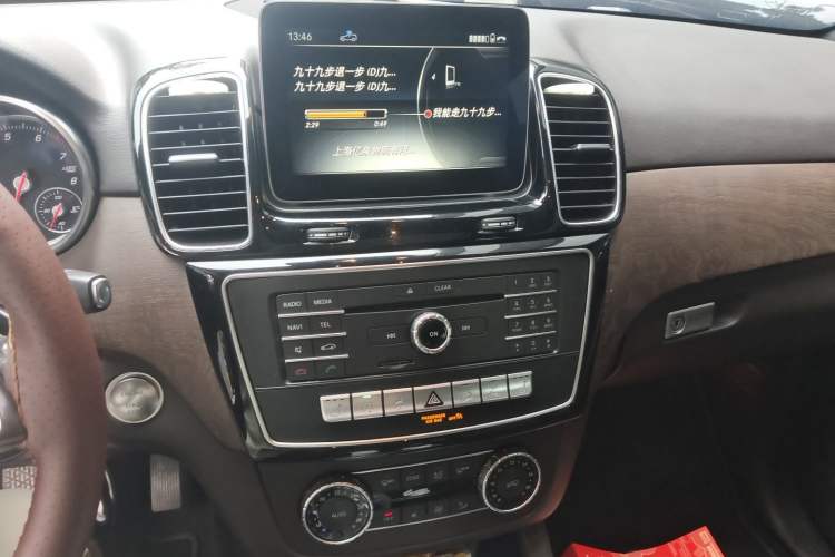 Used Mercedes-Benz GLE 2016 GLE 320 4MATIC Luxury Model Audio And AC Panel