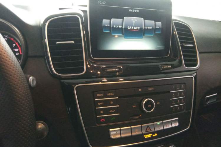 Used Mercedes-Benz GLE 2016 GLE 400 4MATIC Audio And AC Panel