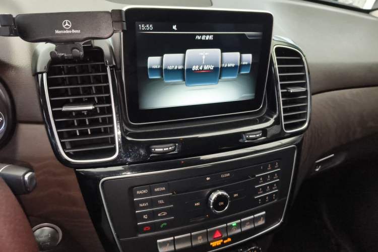 Used Mercedes-Benz GLE 2016 GLE 400 4MATIC Audio And AC Panel