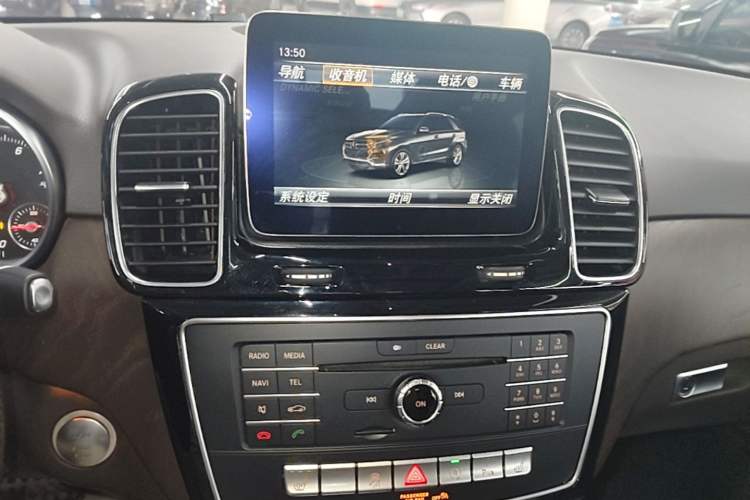 Used Mercedes-Benz GLE 2016 GLE 400 4MATIC Audio And AC Panel