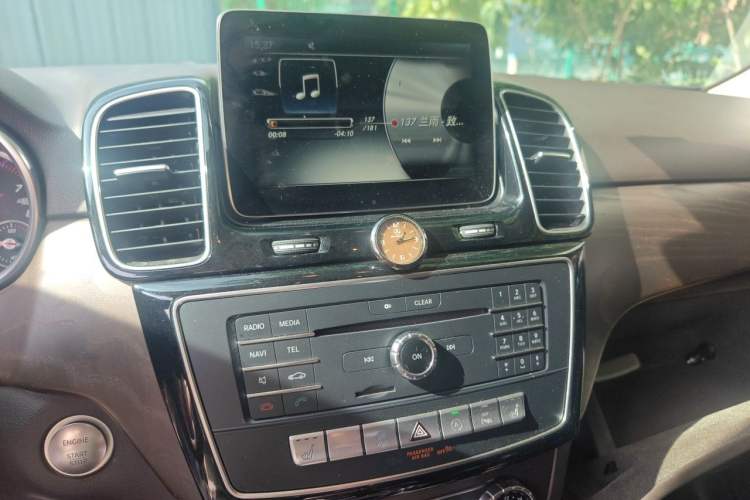 Used Mercedes-Benz GLE 2016 GLE 320 4MATIC Luxury Model Audio And AC Panel