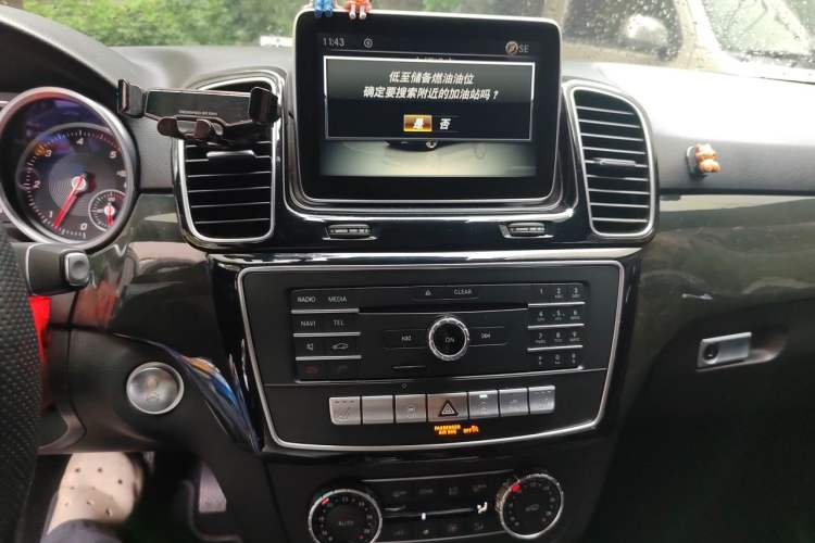 Used Mercedes-Benz GLE  Audio And AC Panel