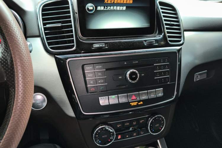 Used Mercedes-Benz GLE 2016 GLE 300 d 4MATIC Audio And AC Panel