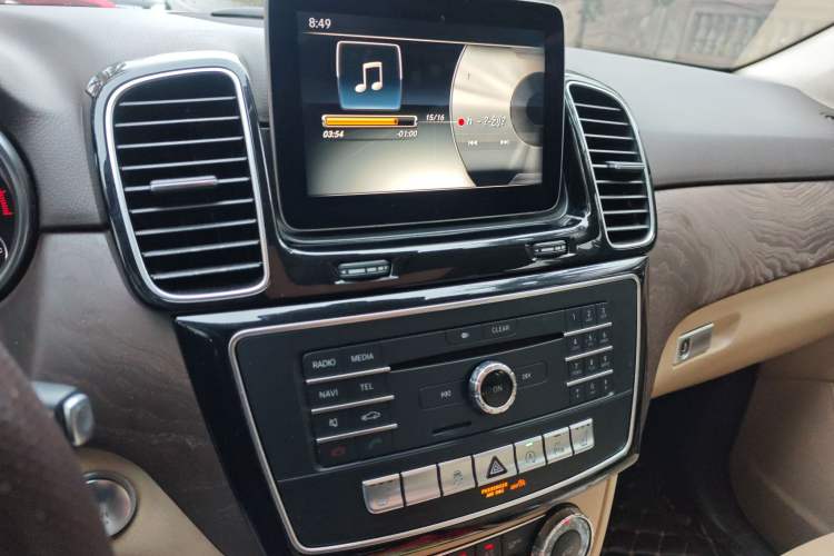 Used Mercedes-Benz GLE 2016 GLE 400 4MATIC Audio And AC Panel