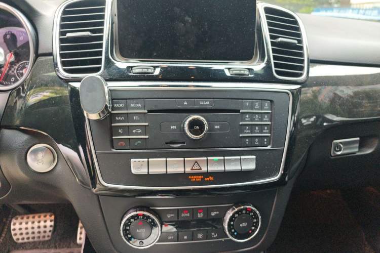 Used Mercedes-Benz GLE  Audio And AC Panel