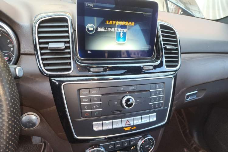 Used Mercedes-Benz GLE 2016 GLE 320 4MATIC Dynamic Edition Audio And AC Panel