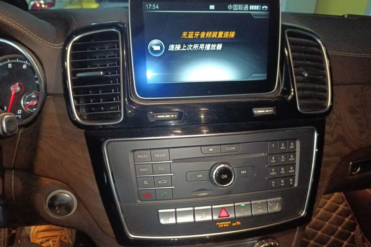Used Mercedes-Benz GLE 2016 GLE 400 4MATIC Audio And AC Panel