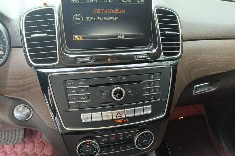 Used Mercedes-Benz GLE 2016 GLE 400 4MATIC Audio And AC Panel