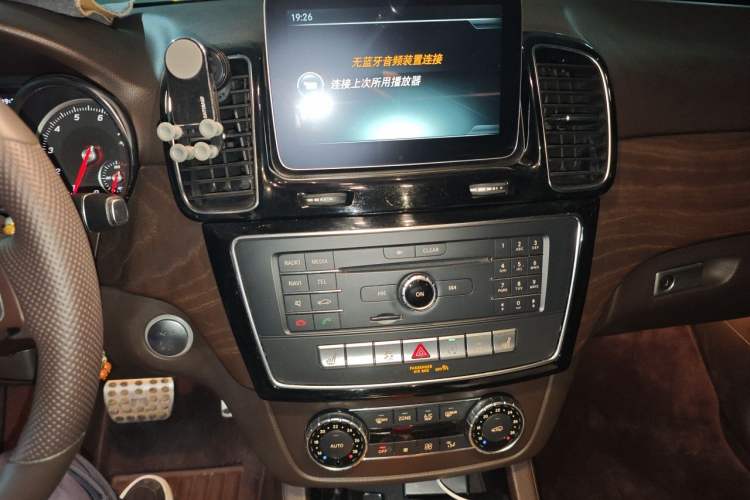 Used Mercedes-Benz GLE 2016 GLE 400 4MATIC Audio And AC Panel