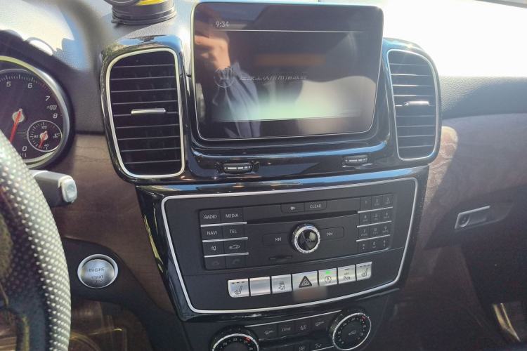 Used Mercedes-Benz GLE 2016 GLE 400 4MATIC Audio And AC Panel