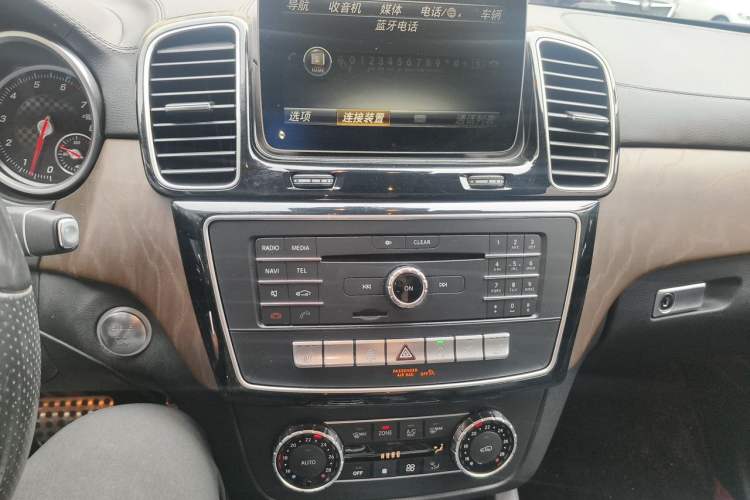 Used Mercedes-Benz GLE 2016 GLE 450 AMG 4MATIC Audio And AC Panel