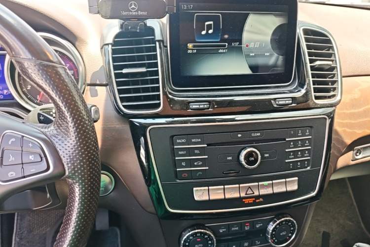 Used Mercedes-Benz GLE 2016 GLE 400 4MATIC Audio And AC Panel