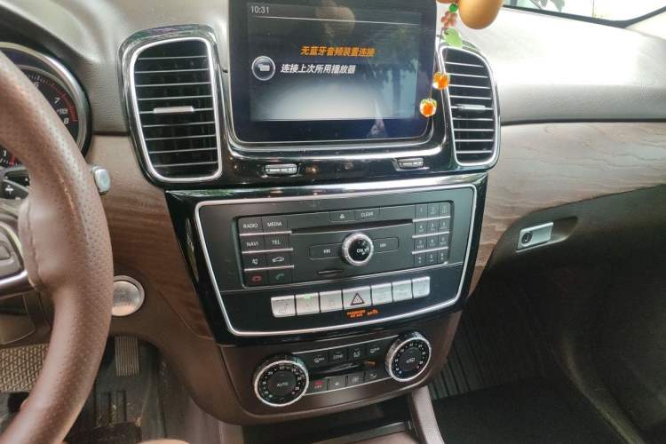 Used Mercedes-Benz GLE 2016 GLE 320 4MATIC Dynamic Edition Audio And AC Panel