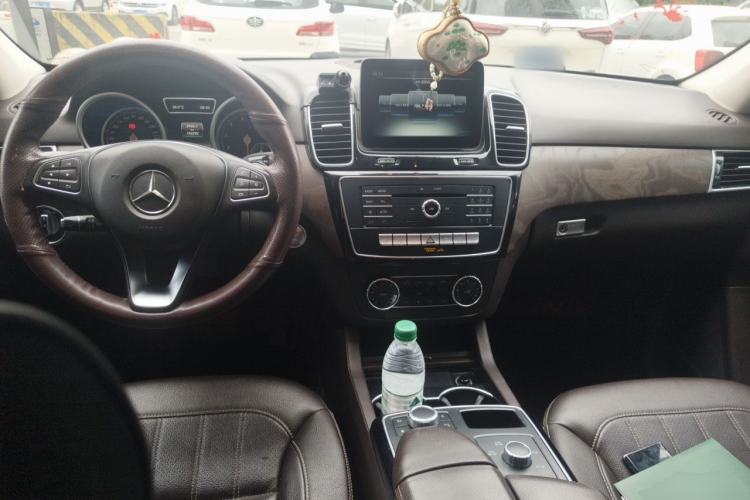 Used Mercedes-Benz GLE 2016 GLE 320 4MATIC Dynamic Edition Center Console