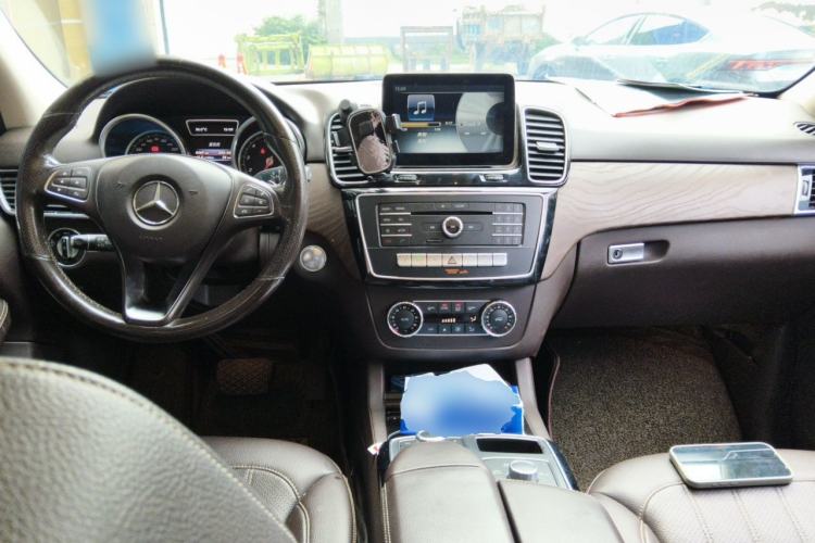 Used Mercedes-Benz GLE 2016 GLE 320 4MATIC Dynamic Edition Center Console