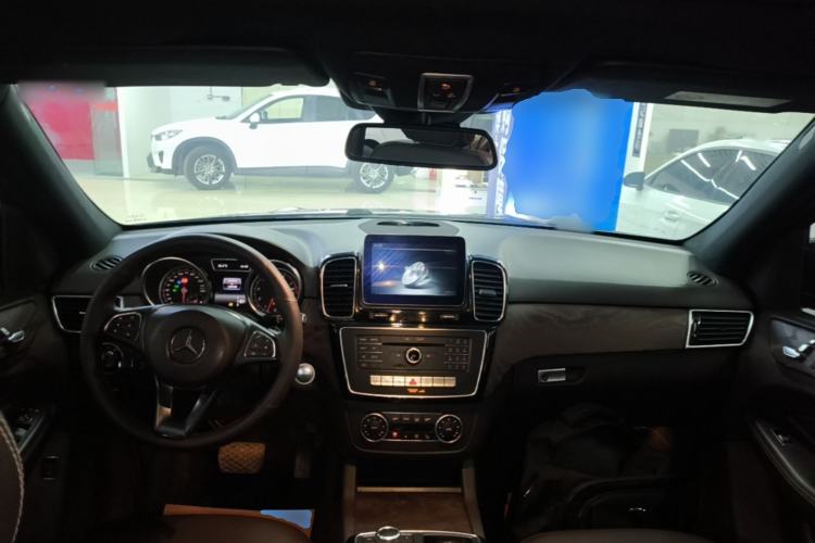 Used Mercedes-Benz GLE 2016 GLE 320 4MATIC Dynamic Edition Center Console