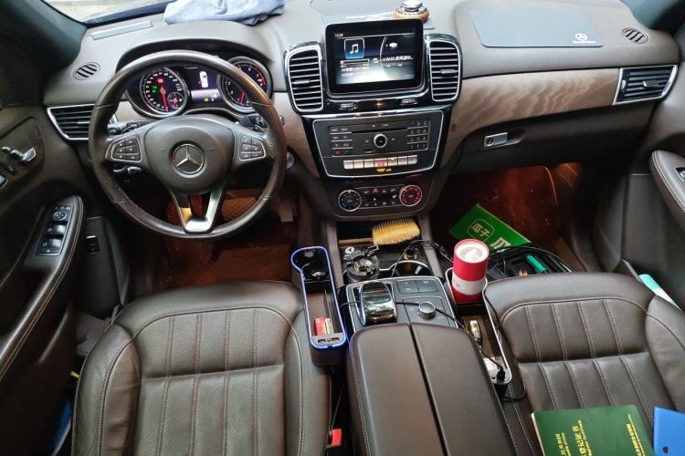 Used Mercedes-Benz GLE 2016 GLE 320 4MATIC Luxury Model Center Console