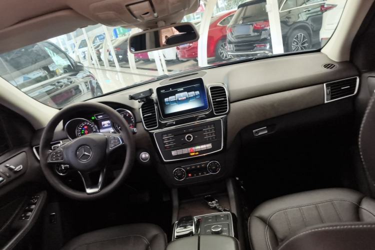 Used Mercedes-Benz GLE 2016 GLE 400 4MATIC Center Console