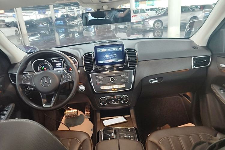 Used Mercedes-Benz GLE 2016 GLE 400 4MATIC Center Console