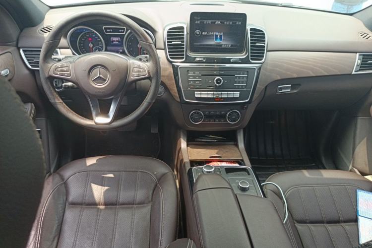 Used Mercedes-Benz GLE 2016 GLE 320 4MATIC Dynamic Edition Center Console