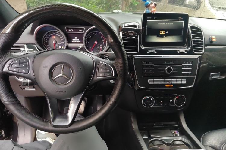 Used Mercedes-Benz GLE  Center Console