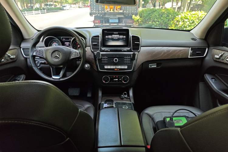 Used Mercedes-Benz GLE 2016 GLE 400 4MATIC Center Console