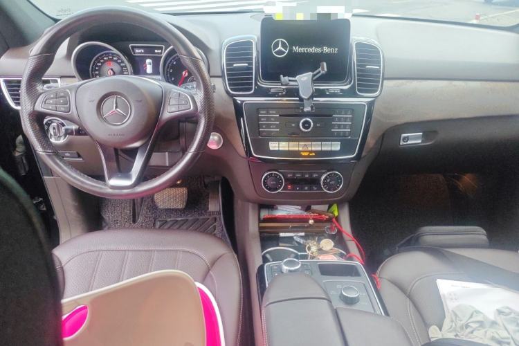 Used Mercedes-Benz GLE 2016 GLE 320 4MATIC Dynamic Edition Center Console