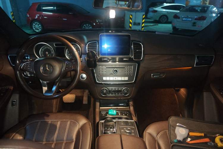 Used Mercedes-Benz GLE 2016 GLE 400 4MATIC Center Console