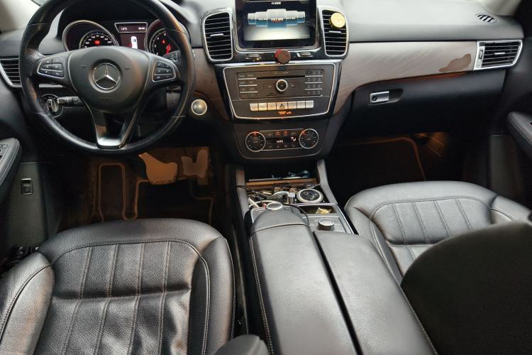 Used Mercedes-Benz GLE 2016 GLE 320 4MATIC Dynamic Edition Center Console