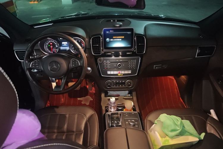 Used Mercedes-Benz GLE 2016 GLE 320 4MATIC Luxury Model Center Console