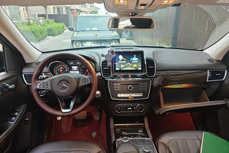 Used Mercedes-Benz GLE 2016 GLE 350 d 4MATIC Center Console
