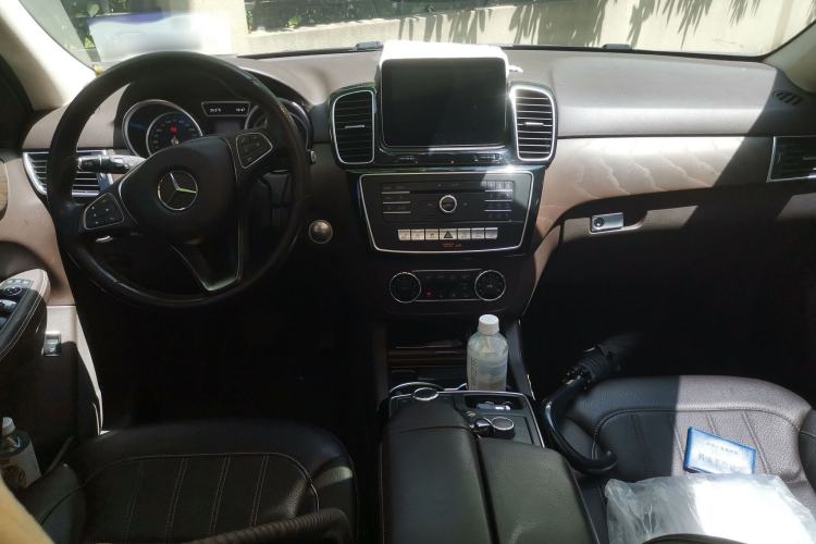 Used Mercedes-Benz GLE 2016 GLE 320 4MATIC Dynamic Edition Center Console