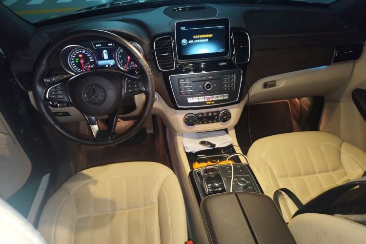 Used Mercedes-Benz GLE 2016 GLE 400 4MATIC Center Console