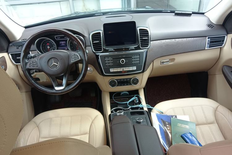 Used Mercedes-Benz GLE 2016 GLE 320 4MATIC Dynamic Edition Center Console