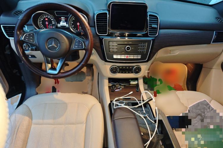 Used Mercedes-Benz GLE 2016 GLE 320 4MATIC Dynamic Edition Center Console