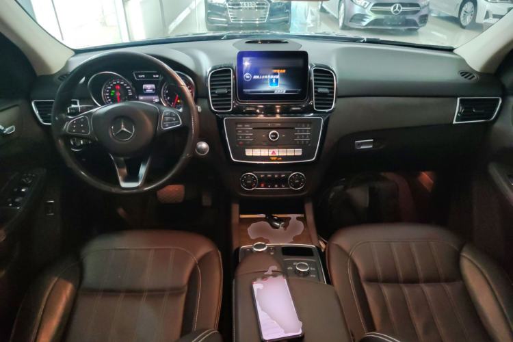 Used Mercedes-Benz GLE 2016 GLE 320 4MATIC Dynamic Edition Center Console