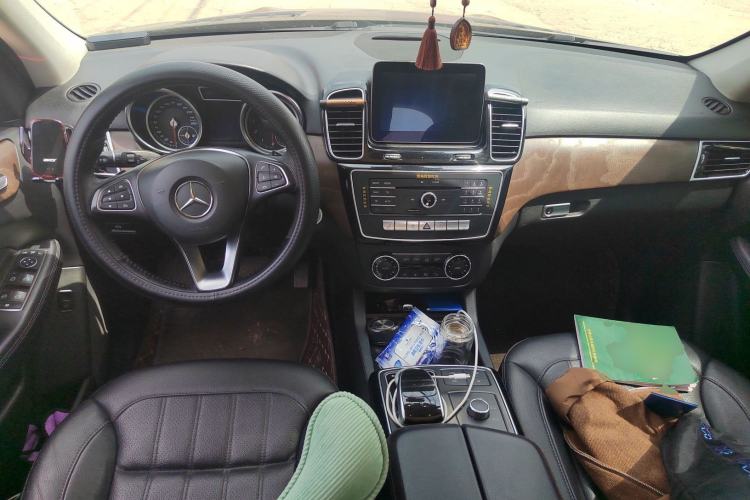 Used Mercedes-Benz GLE 2016 GLE 400 4MATIC Center Console