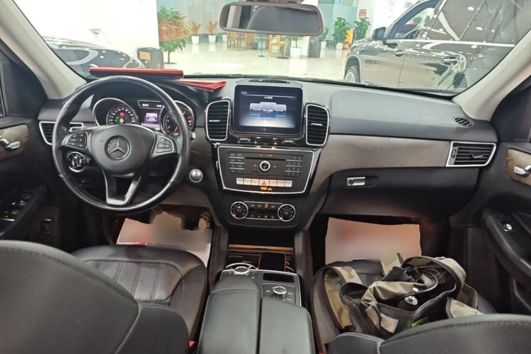 Used Mercedes-Benz GLE 2016 GLE 320 4MATIC Dynamic Edition Center Console