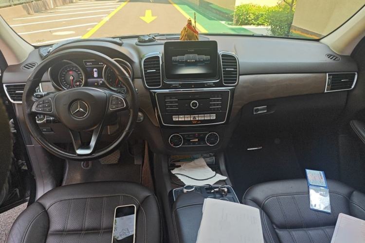 Used Mercedes-Benz GLE 2016 GLE 320 4MATIC Dynamic Edition Center Console