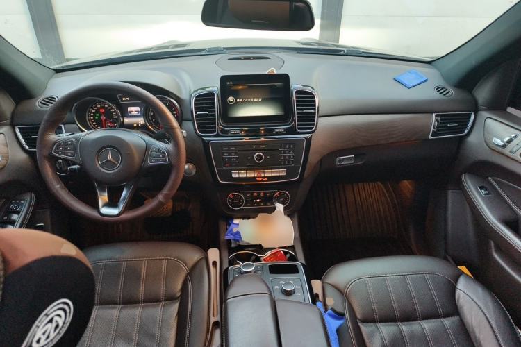 Used Mercedes-Benz GLE 2016 GLE 320 4MATIC Dynamic Edition Center Console