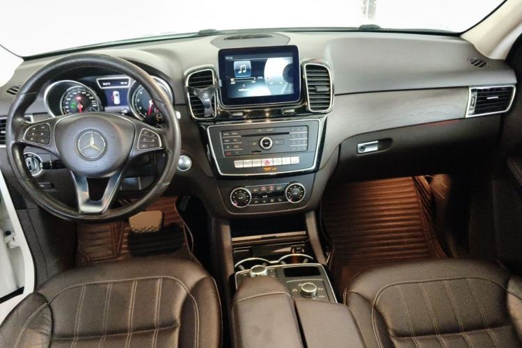 Used Mercedes-Benz GLE 2016 GLE 320 4MATIC Dynamic Edition Center Console
