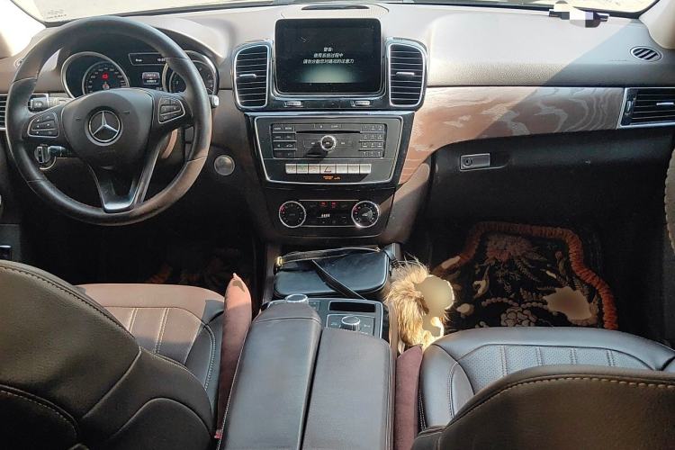 Used Mercedes-Benz GLE 2016 GLE 320 4MATIC Dynamic Edition Center Console