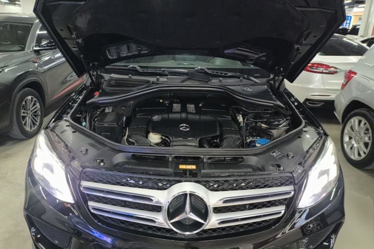 Used Mercedes-Benz GLE 2016 GLE 320 4MATIC Dynamic Edition Engine Bay