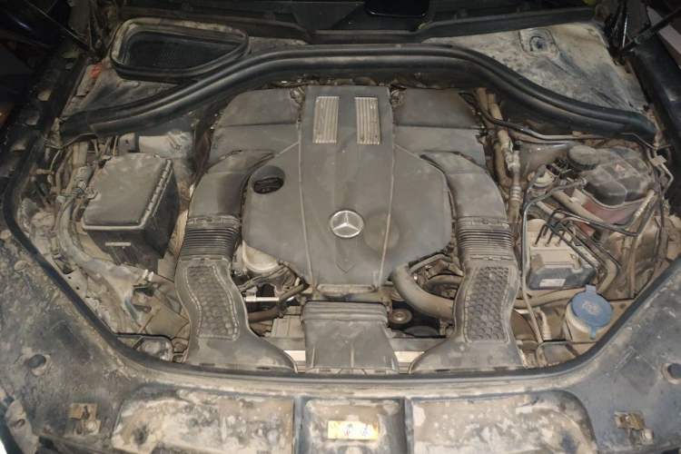 Used Mercedes-Benz GLE 2016 GLE 400 4MATIC Engine Bay