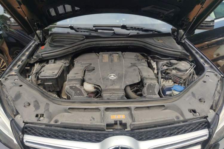 Used Mercedes-Benz GLE 2016 GLE 320 4MATIC Luxury Model Engine Bay