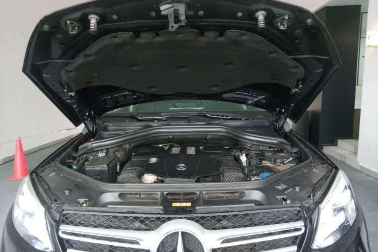 Used Mercedes-Benz GLE 2016 GLE 400 4MATIC Engine Bay